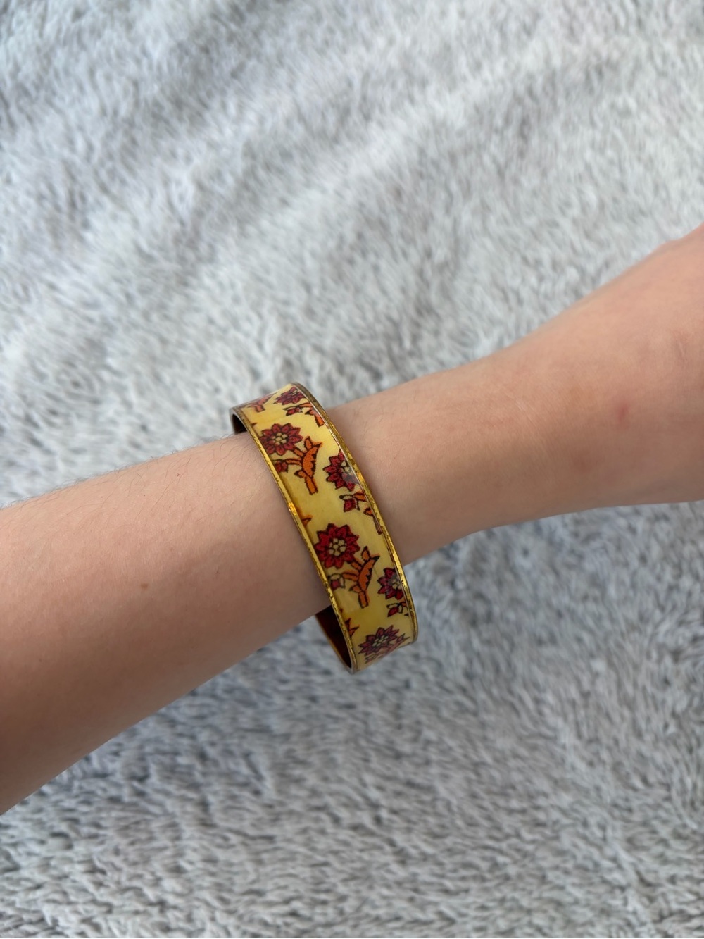 🩷 3/$25 Vintage Floral Enamel Bangle Bracelet